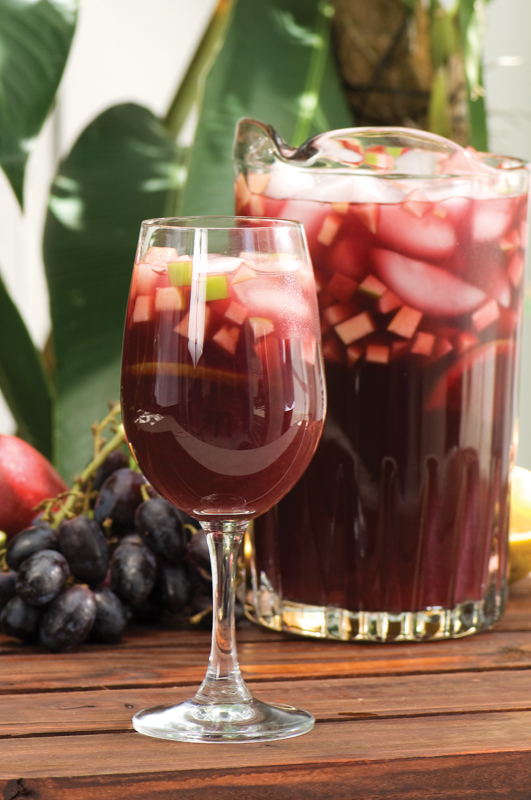 Jarro de vino con fruta